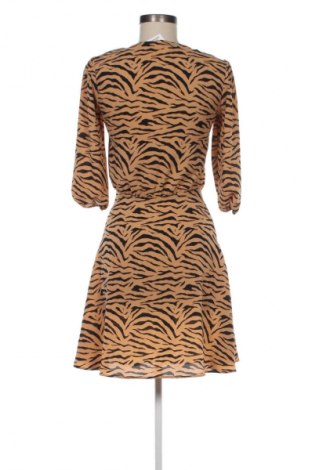 Рокля H&M Divided, Размер S, Цвят Многоцветен, Цена 3,57 €