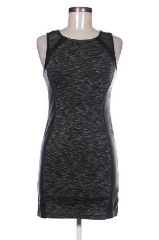 Šaty  H&M Divided, Velikost M, Barva Černá, Cena  189,00 Kč