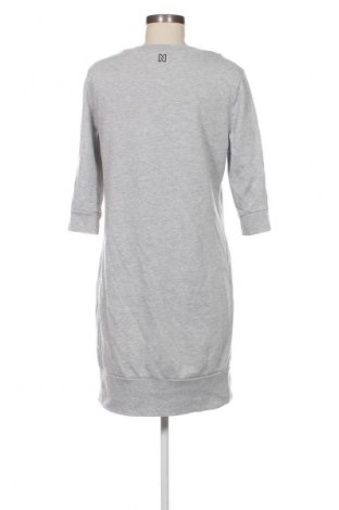 Φόρεμα Nikkie, Μέγεθος S, Χρώμα Γκρί, Τιμή 5,99 €