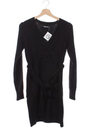 Šaty  Pieces, Velikost XS, Barva Černá, Cena  229,00 Kč