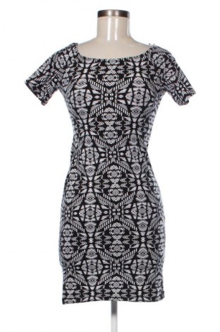 Šaty  Reserved, Velikost S, Barva Vícebarevné, Cena  49,00 Kč