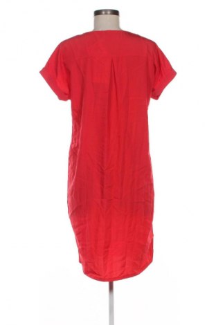 Sukienka Tatuum, Rozmiar S, Kolor Czerwony, Cena 108,99 zł