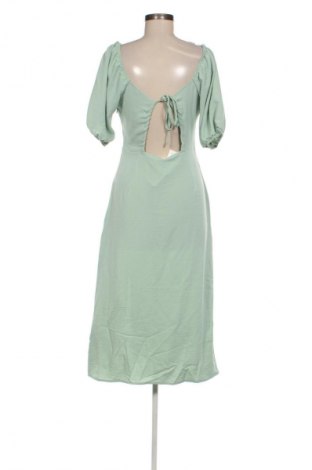 Šaty  Trendyol, Velikost M, Barva Zelená, Cena  619,00 Kč