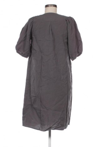 Φόρεμα Vero Moda, Μέγεθος S, Χρώμα Γκρί, Τιμή 2,99 €