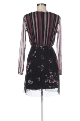 Šaty  Zuiki, Velikost S, Barva Vícebarevné, Cena  79,00 Kč