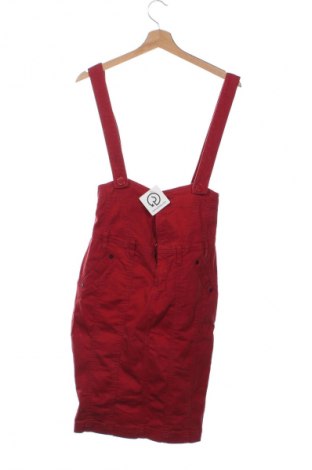 Dámské šaty s tráky Stradivarius, Velikost S, Barva Červená, Cena  259,00 Kč