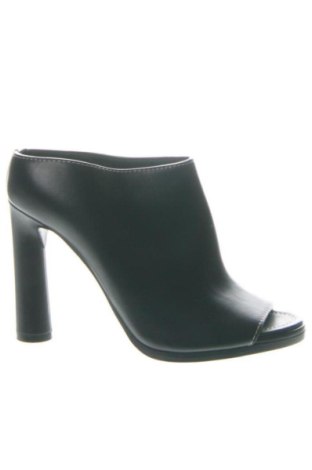 Papuče Burberry, Veľkosť 36, Farba Čierna, Cena  441,78 €, #136614331