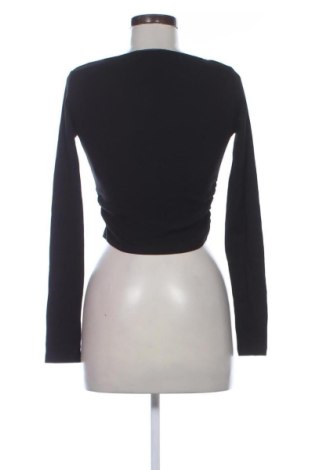 Дамска блуза Bershka, Размер M, Цвят Черен, Цена 16,36 €