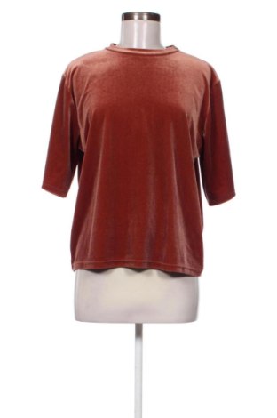 Bluză de femei Guts & Gusto, Mărime M, Culoare Maro, Preț 85,99 Lei, #136661250