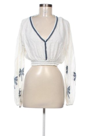 Damen Shirt Pull&Bear, Größe M, Farbe Weiß, Preis 9,78 €, #136668093