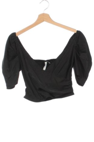 Damen Shirt Stradivarius, Größe S, Farbe Schwarz, Preis 10,00 €