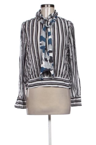 Damen Shirt United Colors Of Benetton, Größe M, Farbe Mehrfarbig, Preis 17,00 €, #136664196