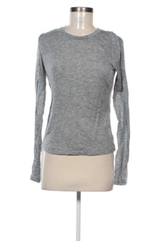 Γυναικεία μπλούζα Vero Moda, Μέγεθος M, Χρώμα Γκρί, Τιμή 10,17 €, #136659147