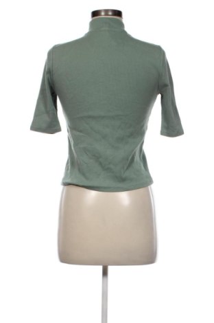 Дамска блуза Zara, Размер L, Цвят Зелен, Цена 10,73 €
