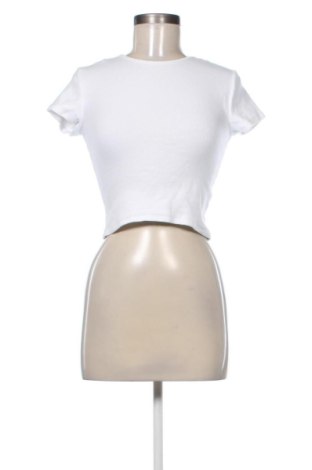 Tricou de femei Bershka, Mărime L, Culoare Alb, Preț 45,00 Lei, #136587986