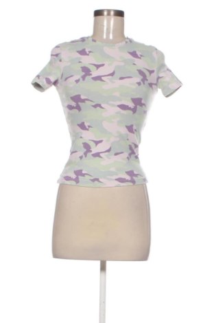 Tricou de femei Bershka, Mărime XS, Culoare Multicolor, Preț 41,99 Lei, #136660608