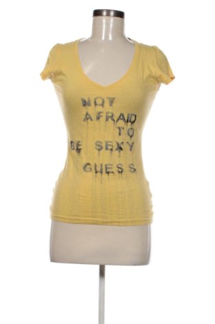 Damen T-Shirt Guess, Größe XS, Farbe Gelb, Preis 21,99 €