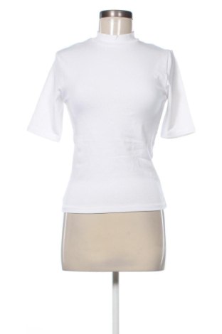 Tricou de femei Sinsay, Mărime M, Culoare Alb, Preț 72,99 Lei, #136637358