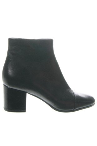 Damen Stiefeletten Alesya, Größe 36, Farbe Schwarz, Preis € 135,49, #136649013