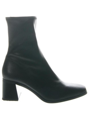 Dámské poltopánky Pull&Bear, Veľkosť 39, Farba Čierna, Cena  24,95 €, #136664816