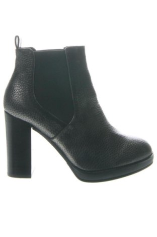 Botine de damă Unbranded, Mărime 37, Culoare Multicolor, Preț 205,25 Lei, #136643803