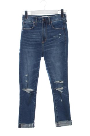 Blugi de femei Abercrombie & Fitch, Mărime XXS, Culoare Albastru, Preț 109,00 Lei, #136655008