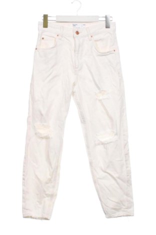 Дамски дънки Bershka, Размер XXS, Цвят Бял, Цена 15,33 €