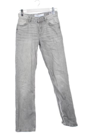 Blugi de femei Bershka, Mărime XS, Culoare Gri, Preț 91,99 Lei