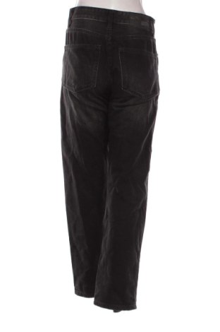 Damskie jeansy Bershka, Rozmiar M, Kolor Czarny, Cena 79,15 zł