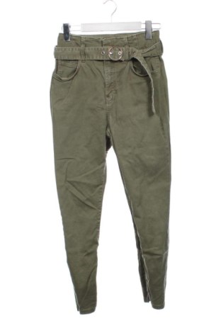 Damskie jeansy Bershka, Rozmiar XS, Kolor Zielony, Cena 79,15 zł