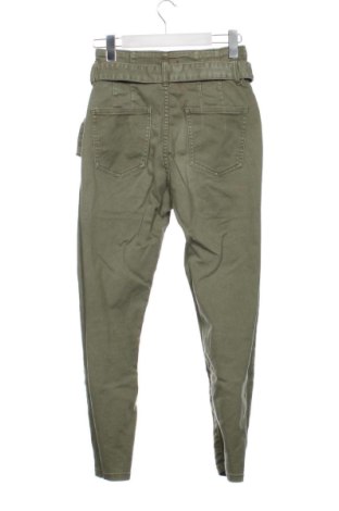 Damskie jeansy Bershka, Rozmiar XS, Kolor Zielony, Cena 79,15 zł