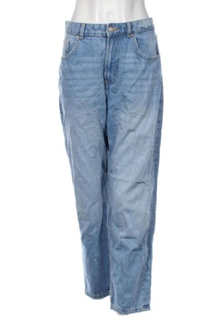 Γυναικείο Τζίν Bershka, Μέγεθος XL, Χρώμα Μπλέ, Τιμή 17,99 €