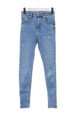 Damskie jeansy Bershka, Rozmiar XS, Kolor Niebieski, Cena 80,99 zł, #136642409