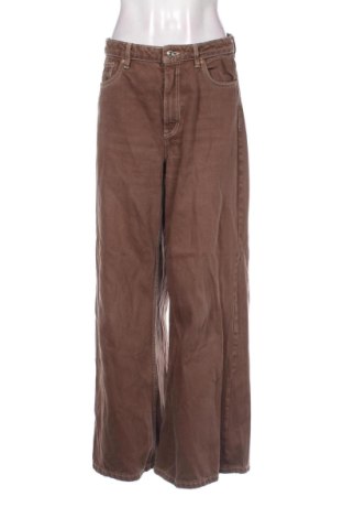 Damskie jeansy Bershka, Rozmiar M, Kolor Brązowy, Cena 96,29 zł, #136664248