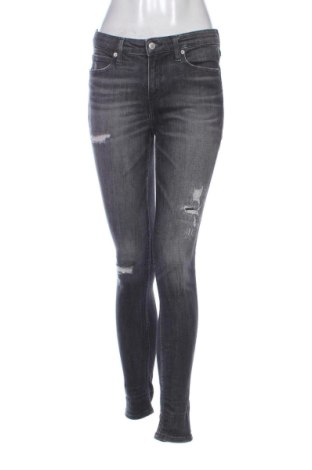 Damskie jeansy Calvin Klein Jeans, Rozmiar M, Kolor Szary, Cena 216,59 zł