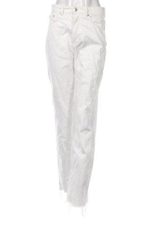 Damskie jeansy Gina Tricot, Rozmiar M, Kolor Biały, Cena 91,09 zł