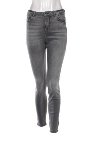 Blugi de femei Guess, Mărime M, Culoare Gri, Preț 200,00 Lei, #136577954