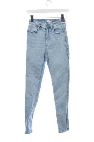 Damskie jeansy H&M, Rozmiar XS, Kolor Niebieski, Cena 64,09 zł, #136540823