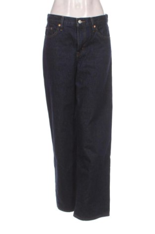 Дамски дънки Levi's, Размер M, Цвят Син, Цена 89,47 €