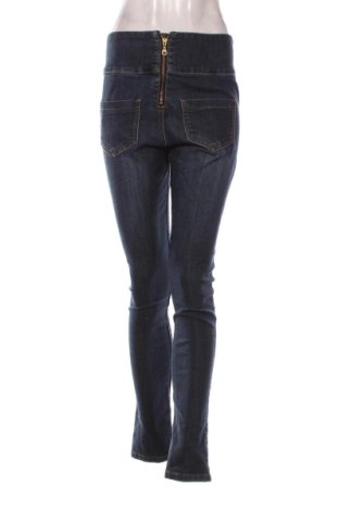 Blugi de femei Pieces, Mărime M, Culoare Albastru, Preț 90,48 Lei, #136655430