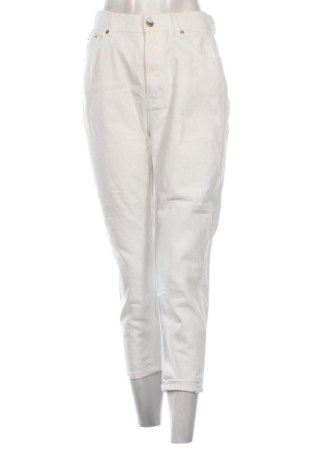 Damskie jeansy Pull&Bear, Rozmiar M, Kolor Biały, Cena 79,15 zł