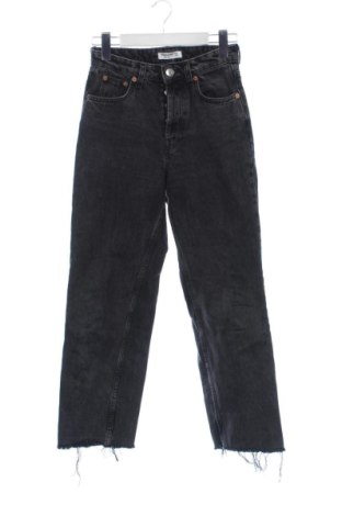 Dámske džínsy  Pull&Bear, Veľkosť XS, Farba Sivá, Cena  14,77 €, #136658983