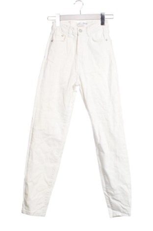 Дамски дънки Stradivarius, Размер XXS, Цвят Бял, Цена 16,87 €, #136560390