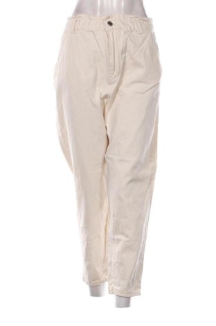 Дамски дънки Stradivarius, Размер XL, Цвят Екрю, Цена 15,00 €, #136660362