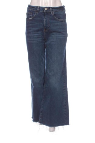 Damskie jeansy Zara, Rozmiar S, Kolor Niebieski, Cena 74,01 zł
