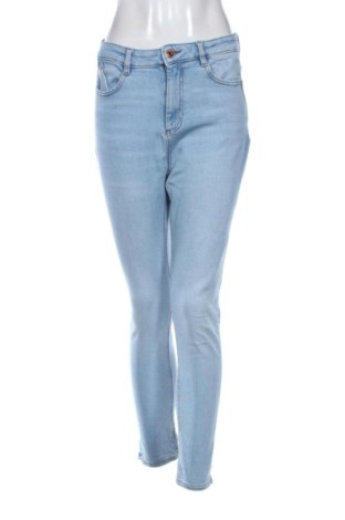 Damskie jeansy Zara, Rozmiar M, Kolor Niebieski, Cena 75,02 zł