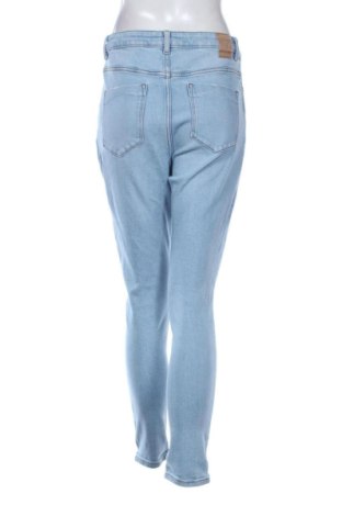 Damskie jeansy Zara, Rozmiar M, Kolor Niebieski, Cena 75,02 zł