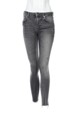 Дамски дънки Zara, Размер S, Цвят Многоцветен, Цена 20,96 €, #136651071