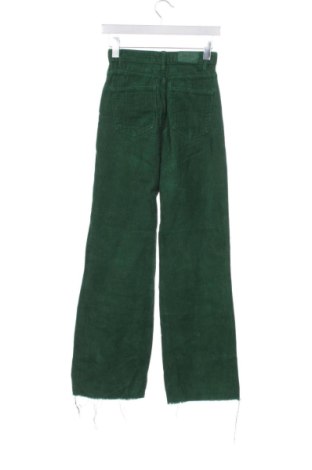 Damskie sztruksy Stradivarius, Rozmiar XXS, Kolor Zielony, Cena 80,38 zł