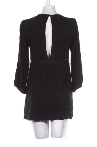 Women's short jumpsuit Pull&Bear, Μέγεθος L, Χρώμα Μαύρο, Τιμή 23,99 €